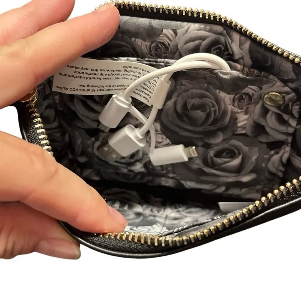 Adrian Vittadini studio charging bag